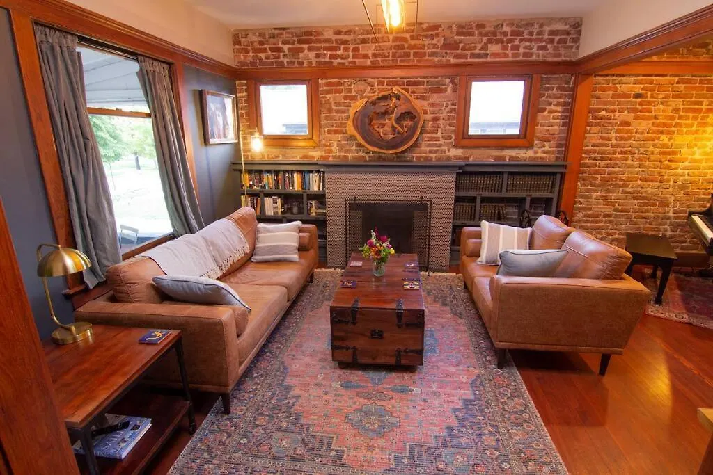 Perfect Urban Sanctuary For 8 W Hot Tub Near City Park Denver USA