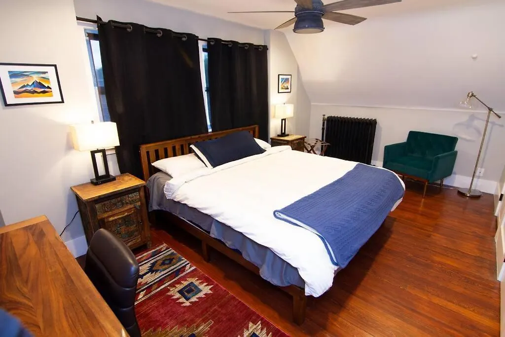 Holiday home Perfect Urban Sanctuary For 8 W Hot Tub Near City Park Denver